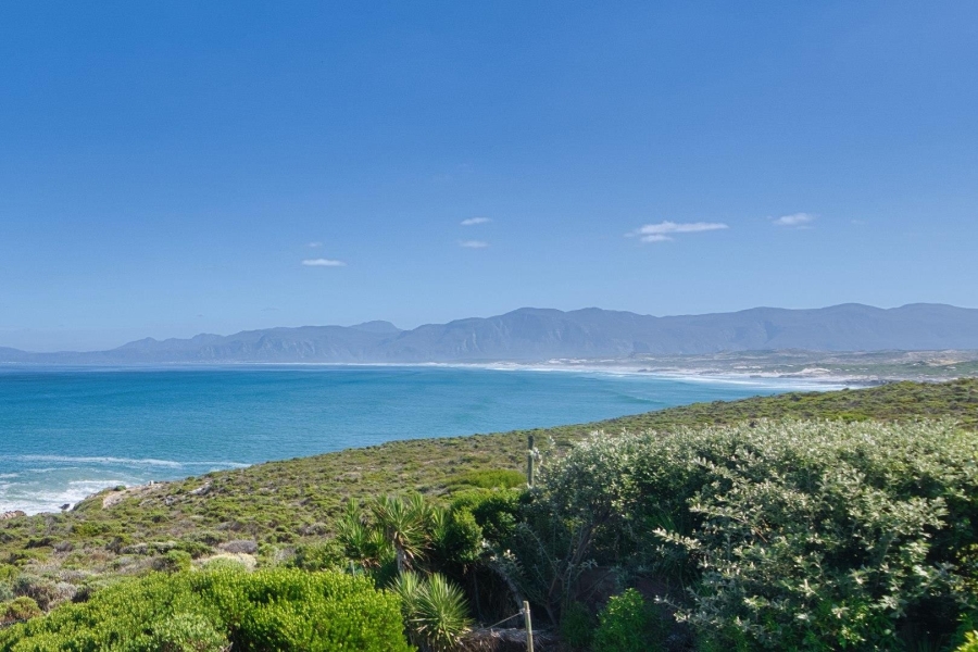 5 Bedroom Property for Sale in De Kelders Western Cape